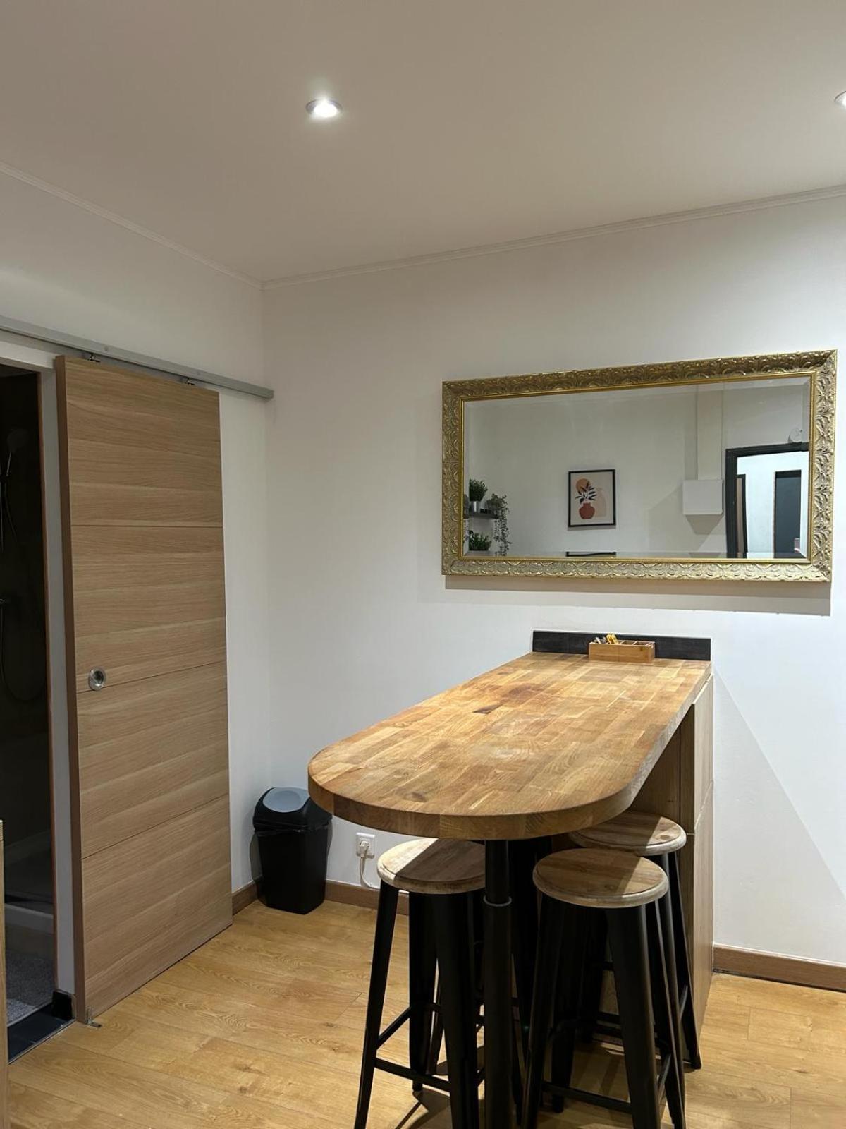 Velours & Balneo Apartment แซงต์-นาแซร์ ภายนอก รูปภาพ