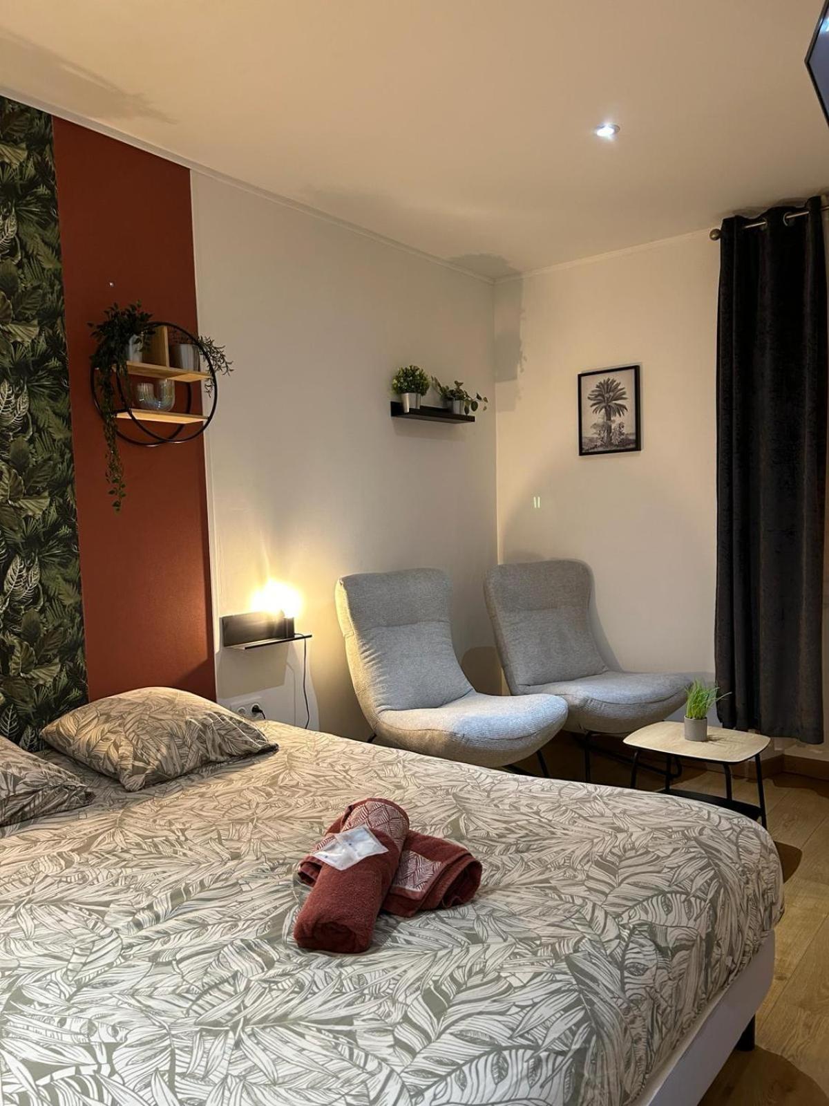 Velours & Balneo Apartment แซงต์-นาแซร์ ภายนอก รูปภาพ