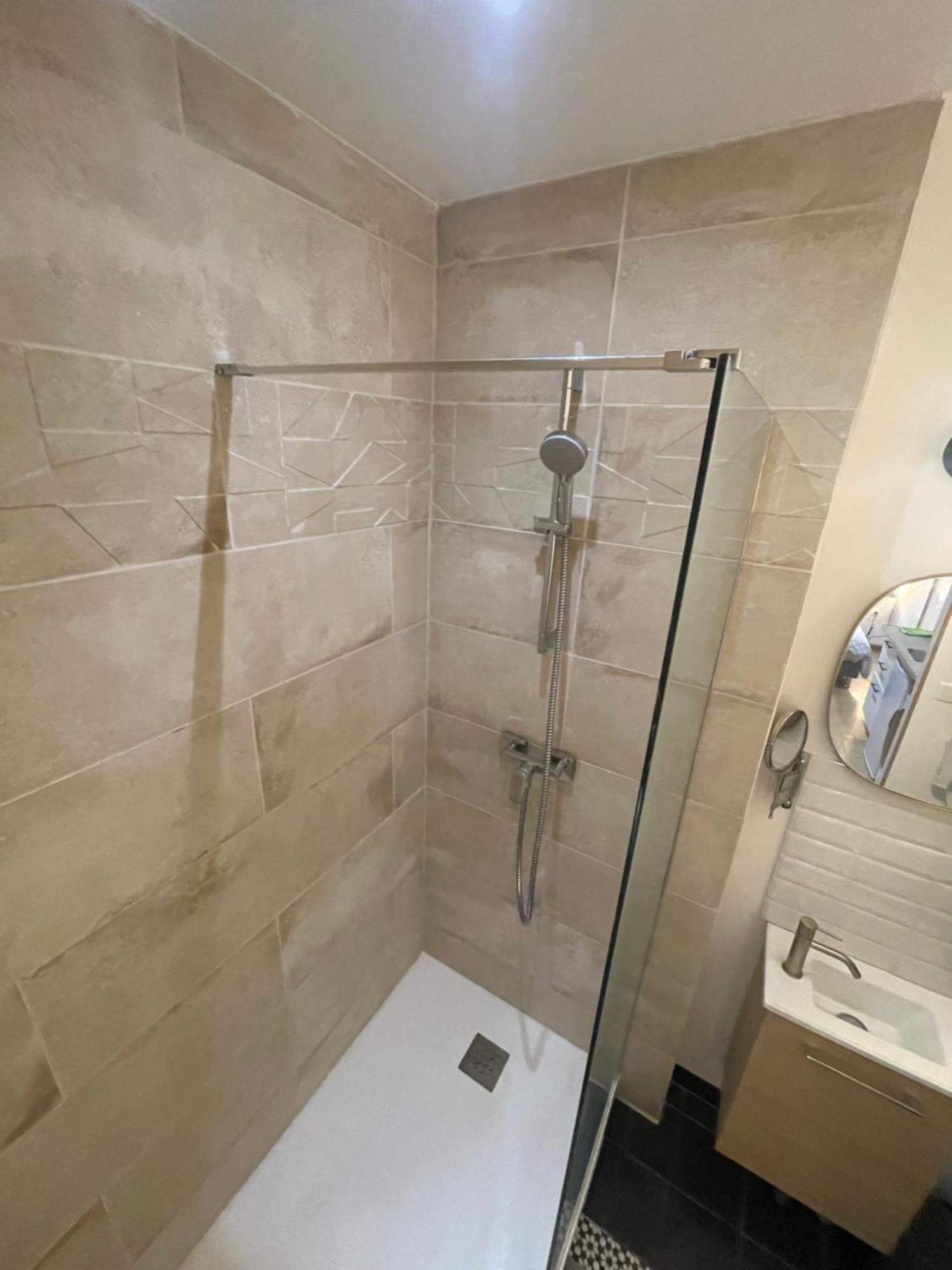 Velours & Balneo Apartment แซงต์-นาแซร์ ภายนอก รูปภาพ