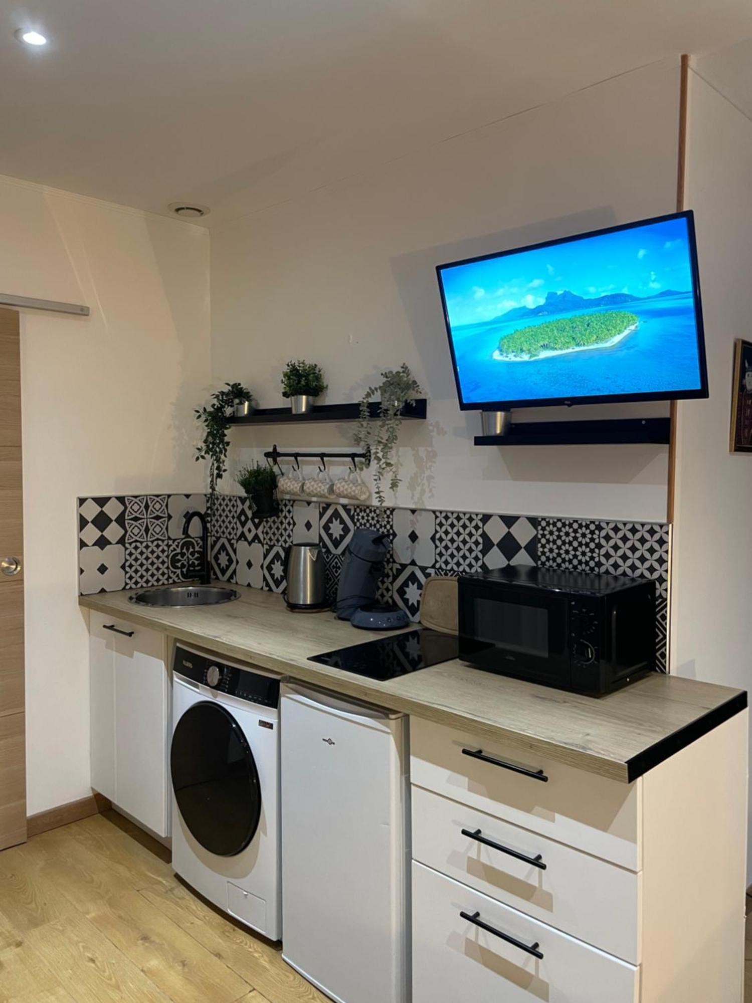 Velours & Balneo Apartment แซงต์-นาแซร์ ภายนอก รูปภาพ